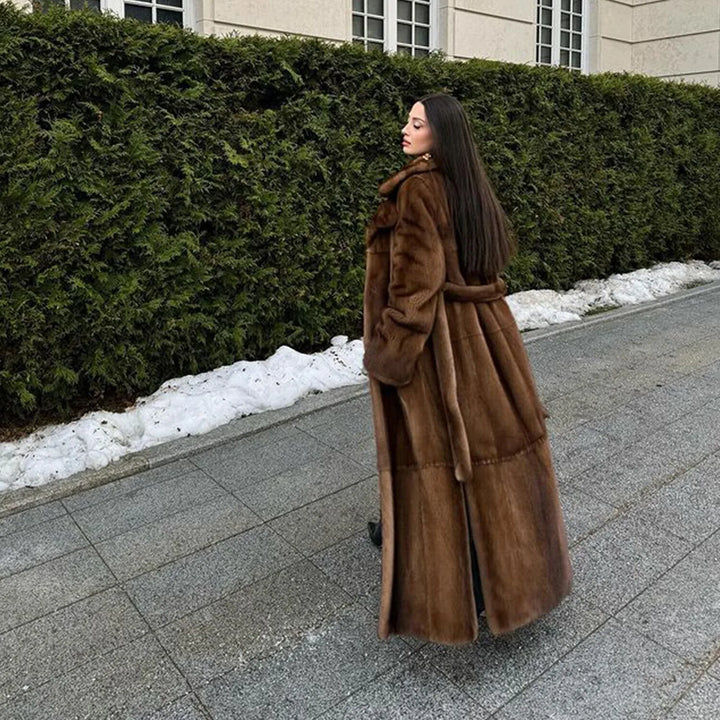 Naomi - Luxury Women's Genuine Mink Fur Coat